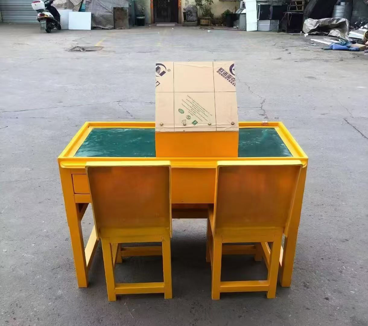 陵水防静电导通桌井下煤矿火工品发放桌：危险品流转的安全守护者